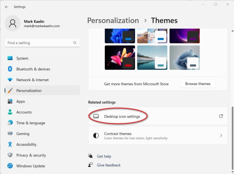 Personalization screen with the Desktop icons settings circled.